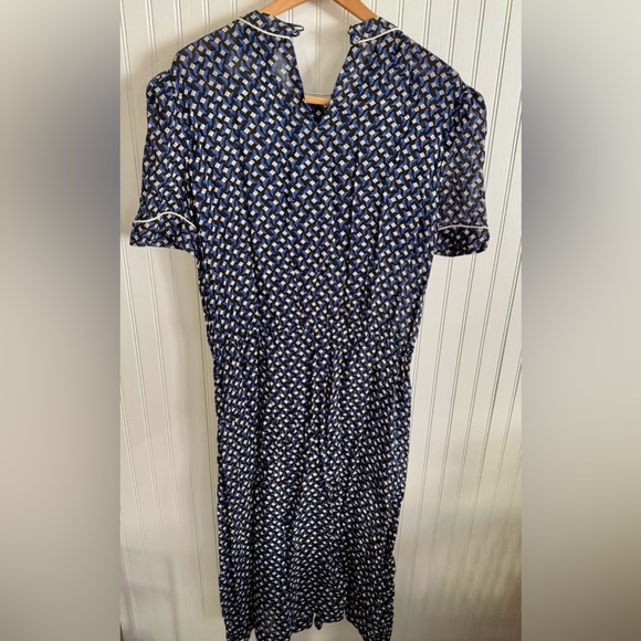 Diane Von Furstenberg Vintage Dress Size 14 Navy and White Midi Dress Silk Blend - Picture 8 of 8